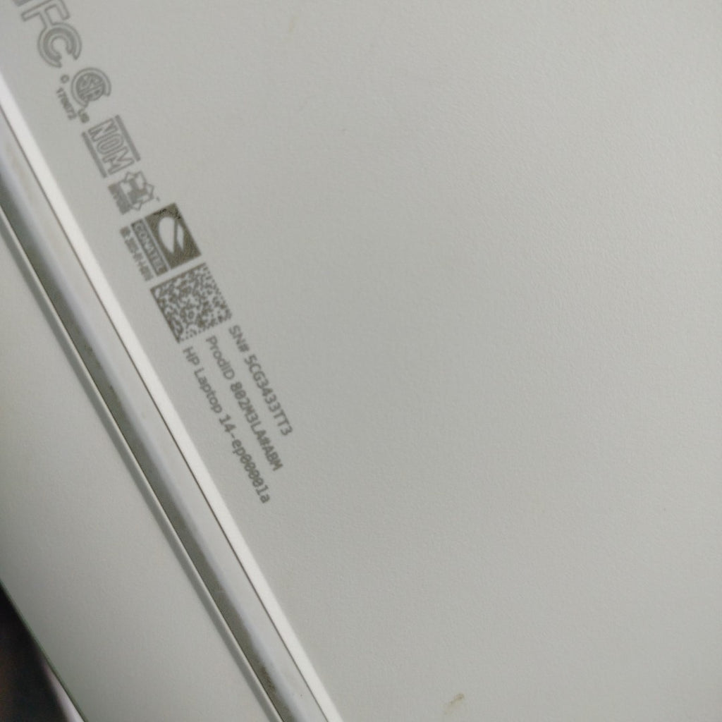 LAPTOP HP 14-EP0000LA (2023) 256 GB SSD 8 GB RAM (SEMINUEVO)