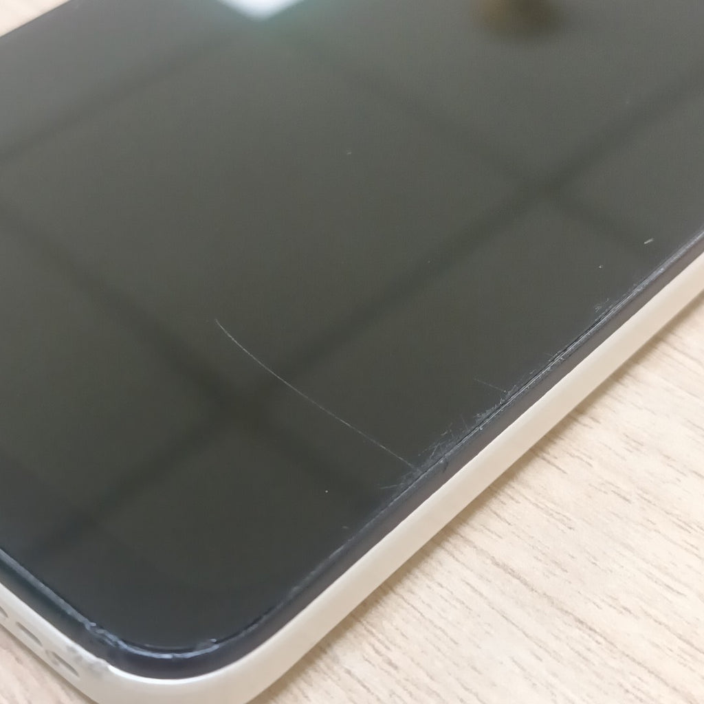 CELULAR MOTOROLA MOTO E13 XT2345-2 64 GB 2 GB RAM (SEMINUEVO)