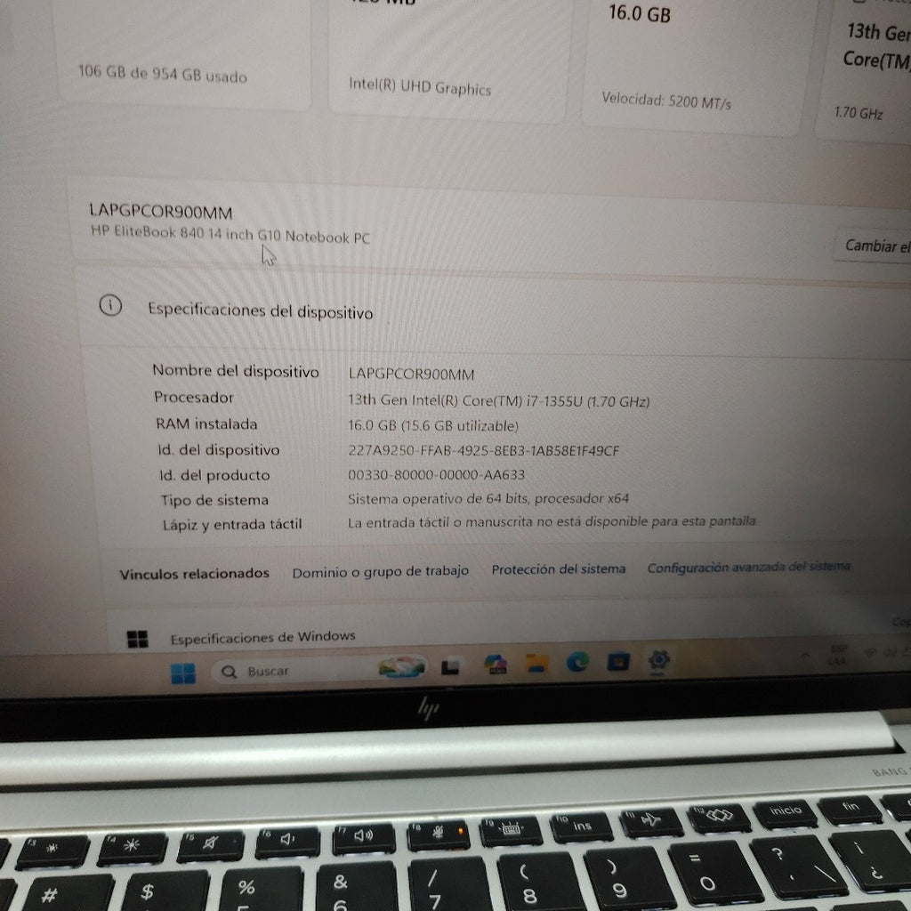 LAPTOP HP ELITEBOOK 840 G10 (2024) 256 GB SSD 16 GB RAM (SEMINUEVO)