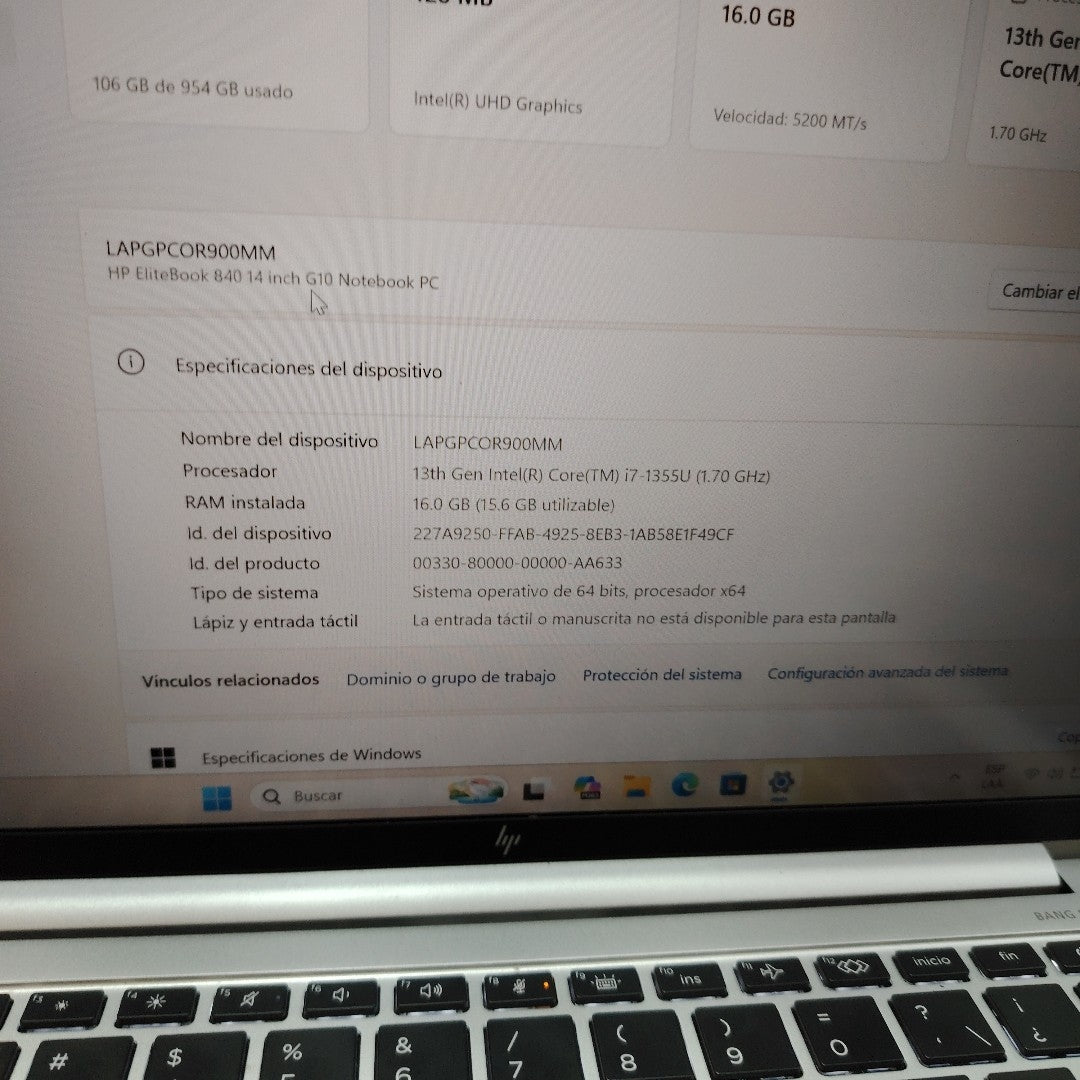 LAPTOP HP ELITEBOOK 840 G10 (2024) 256 GB SSD 16 GB RAM (SEMINUEVO)