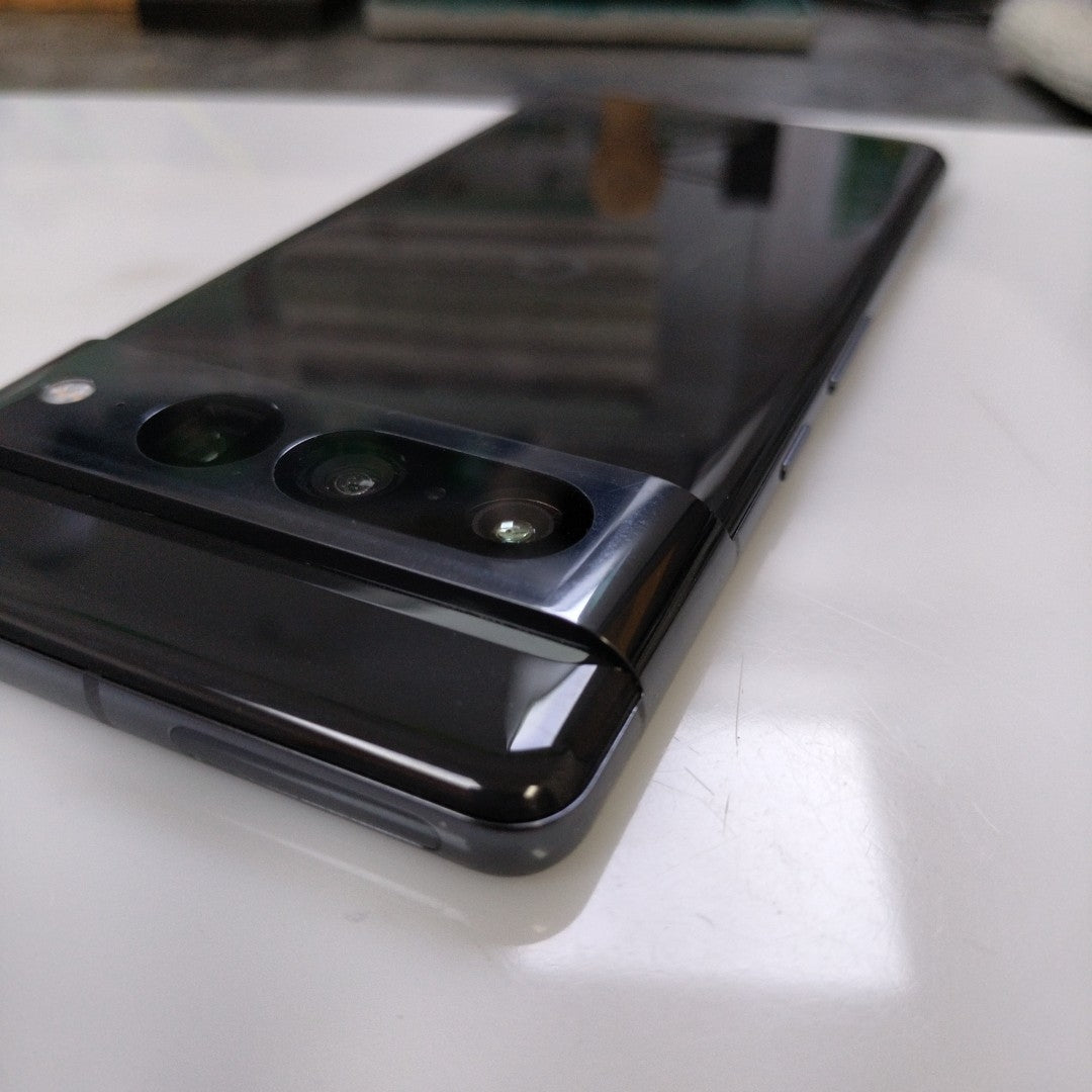 CELULAR GOOGLE PIXEL 7 PRO (2022) 512 GB 12 GB RAM (SEMINUEVO)