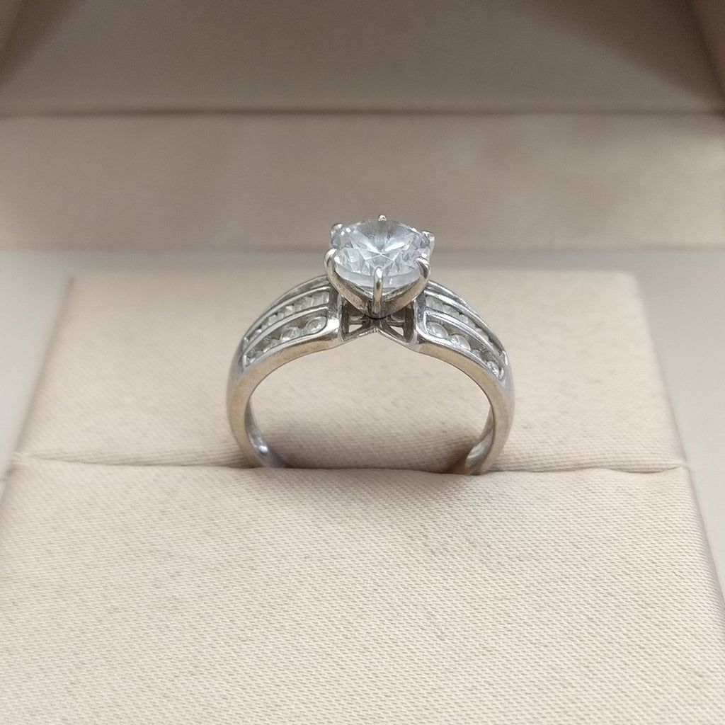 ANILLITO ORO BLANCO 14 K 4 GRMS (SEMINUEVO)