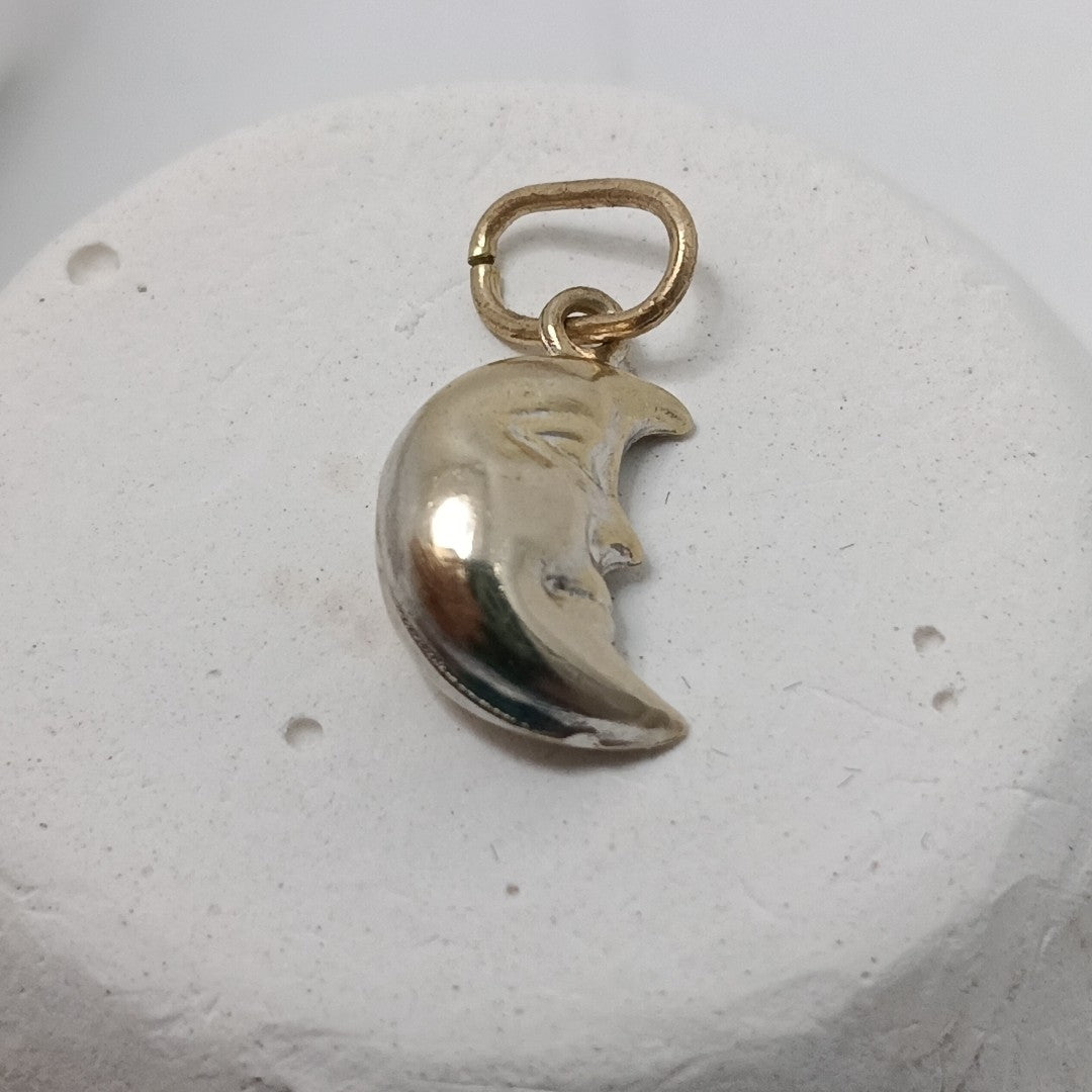 DIJE ORO BLANCO 10 K 0.7 GRMS (SEMINUEVO)
