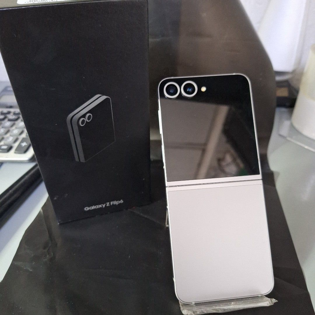 CELULAR SAMSUNG GALAXY Z FLIP 6 SM-F741B (2024) 512 GB 12 GB RAM (SEMINUEVO)