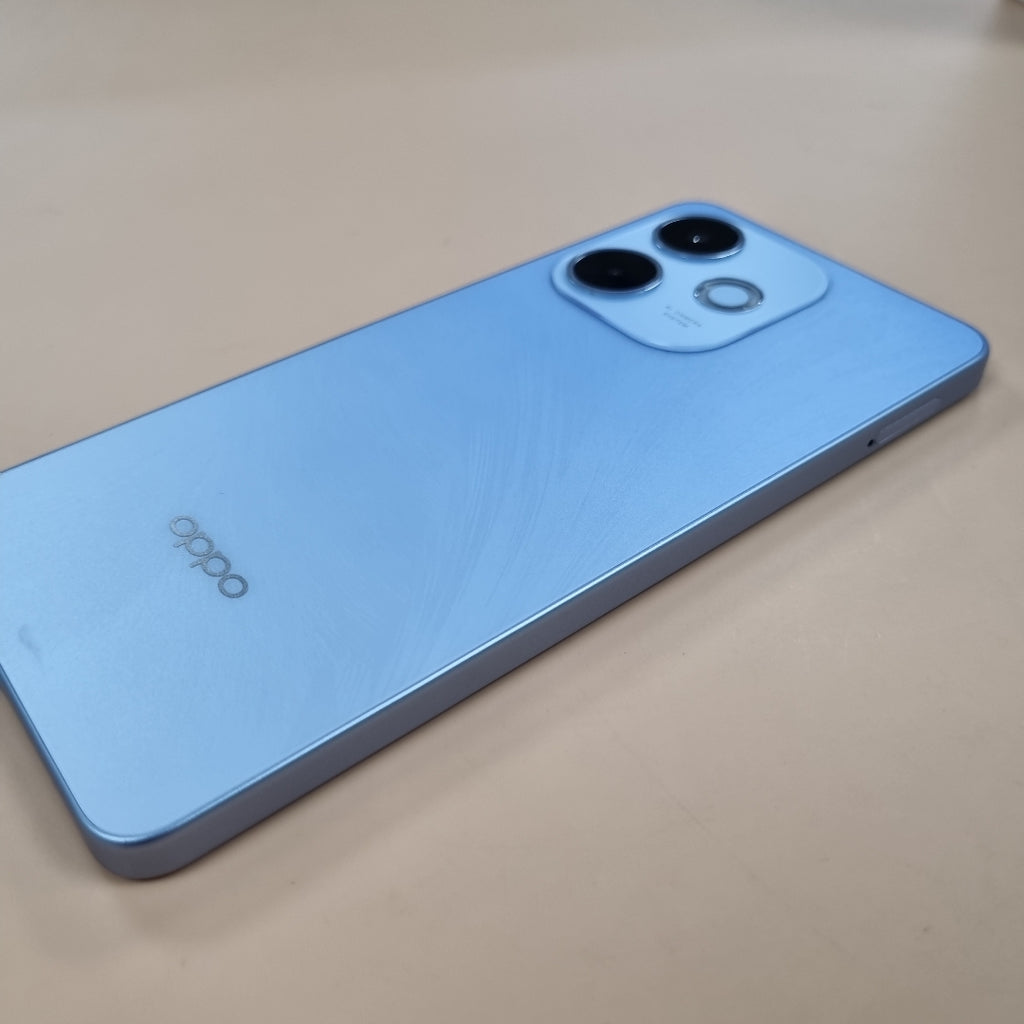 CELULAR OPPO A5 PRO CPH2711 (2025) 256 GB 8 GB RAM (SEMINUEVO)