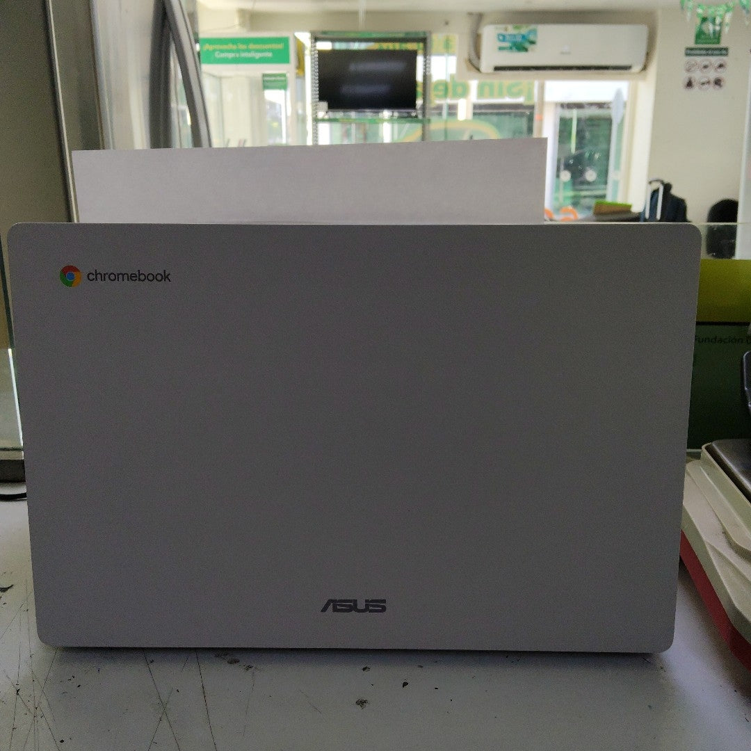 LAPTOP ASUS CROMEBOOK CX1405CTA C8G128-C1 (2025) 128 GB 8 GB RAM (SEMINUEVO)