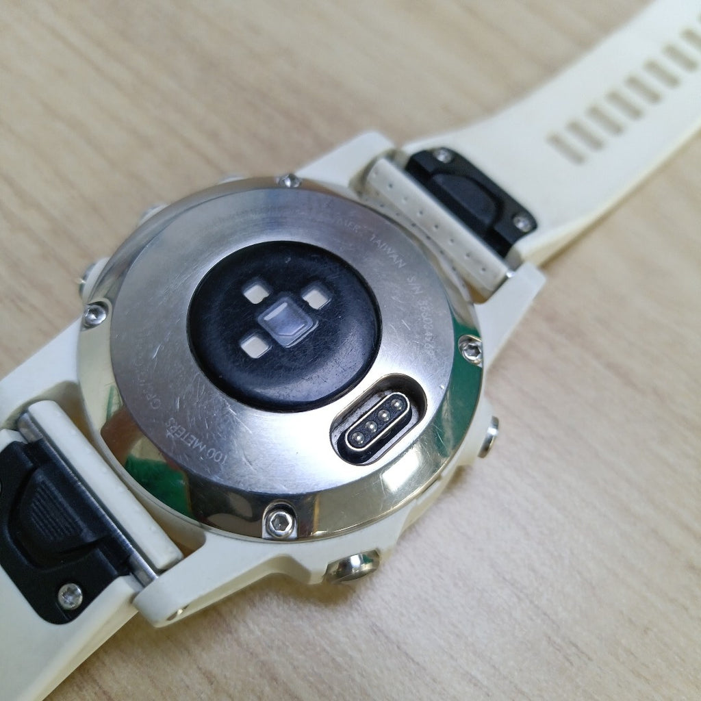 SMARTWATCH GARMIN FENIX 5S 42 MM GPS (SEMINUEVO)