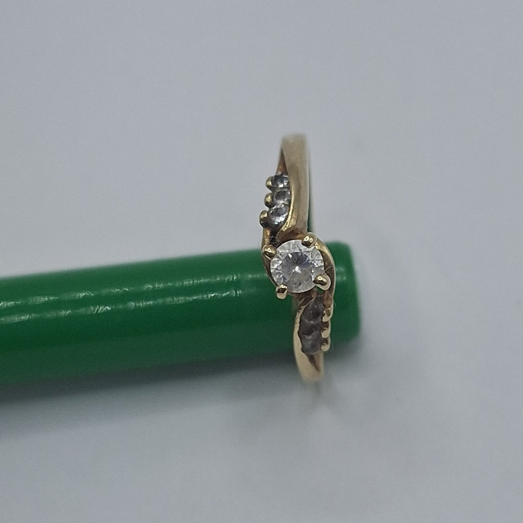 SOLITARIO ORO 14 K 1.7 GRMS (SEMINUEVO)