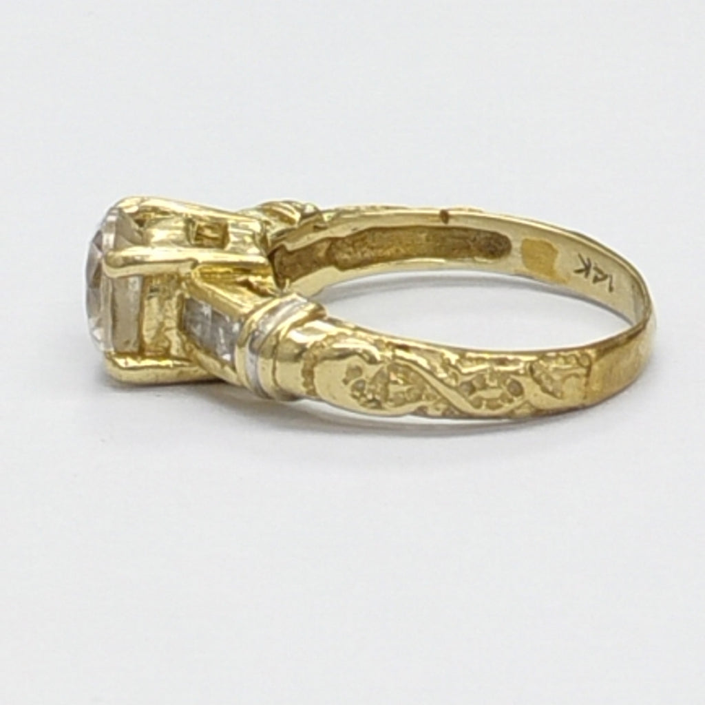 ANILLITO, SOLITARIO ORO 14 K 4.9 GRMS (SEMINUEVO)