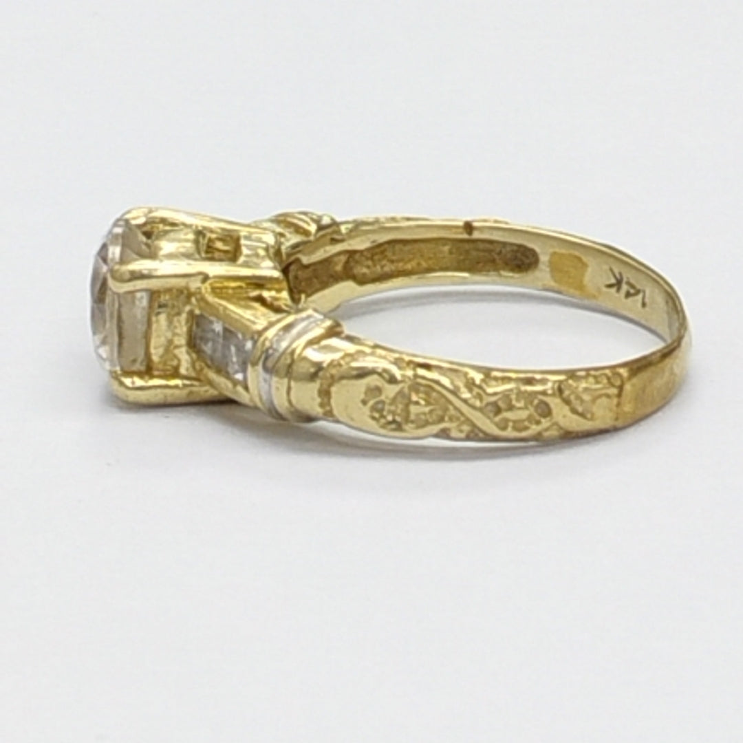 ANILLITO, SOLITARIO ORO 14 K 4.9 GRMS (SEMINUEVO)