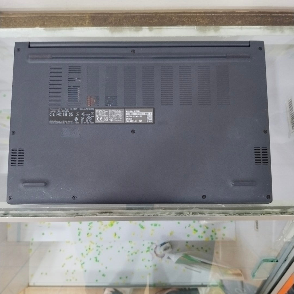 LAPTOP ASUS VIVOBOOK 15 X1504VA-NJ2536W (2025) 512 GB SSD 16 GB RAM (SEMINUEVO)