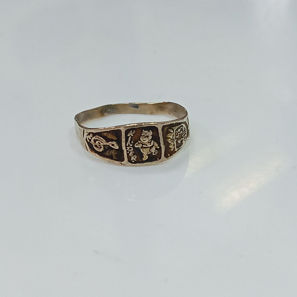 ANILLO DE GRADUACIÓN ORO 8 K 0.7 GRMS (SEMINUEVO)