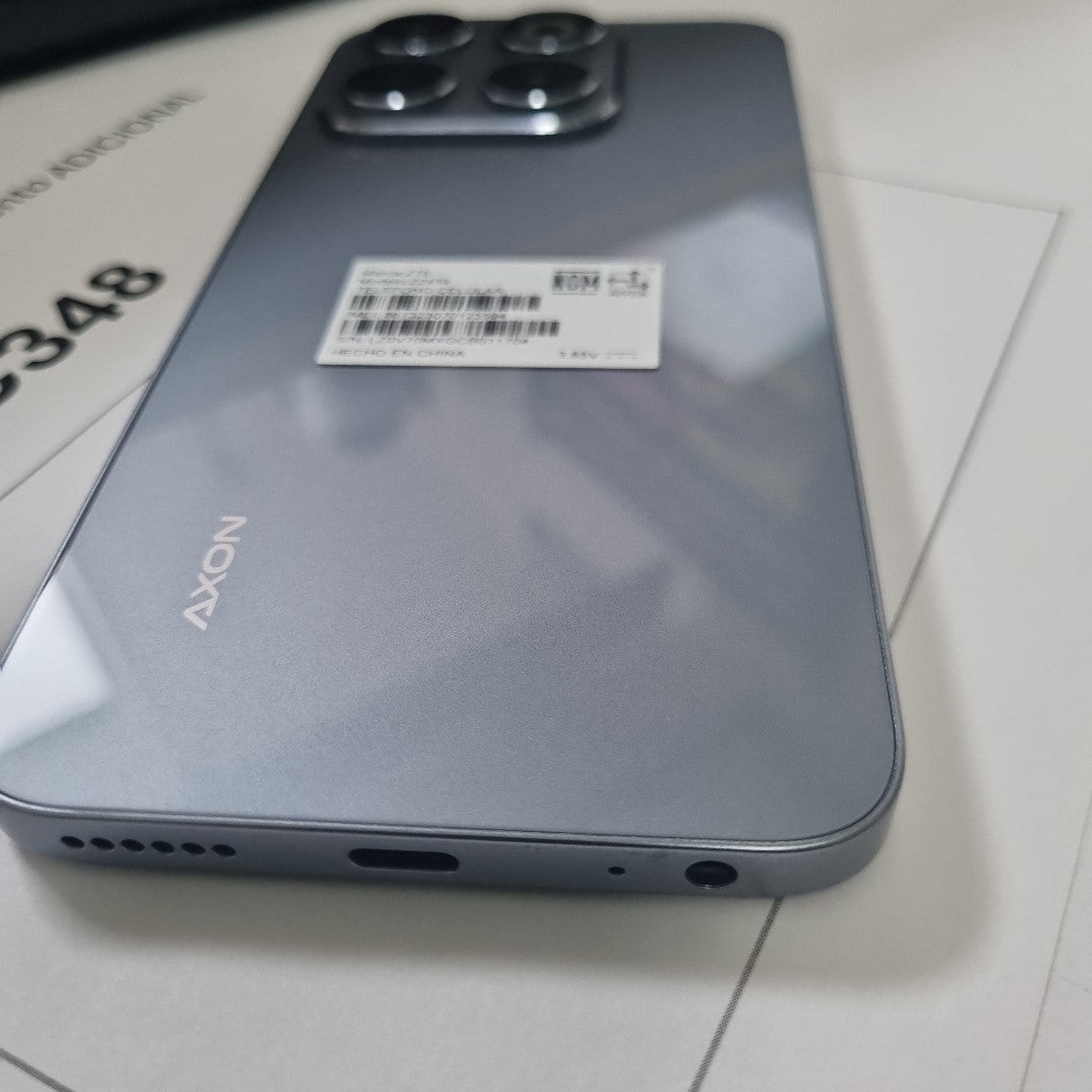 CELULAR ZTE AXON 70 Z2459 256 GB 6 GB RAM (SEMINUEVO)