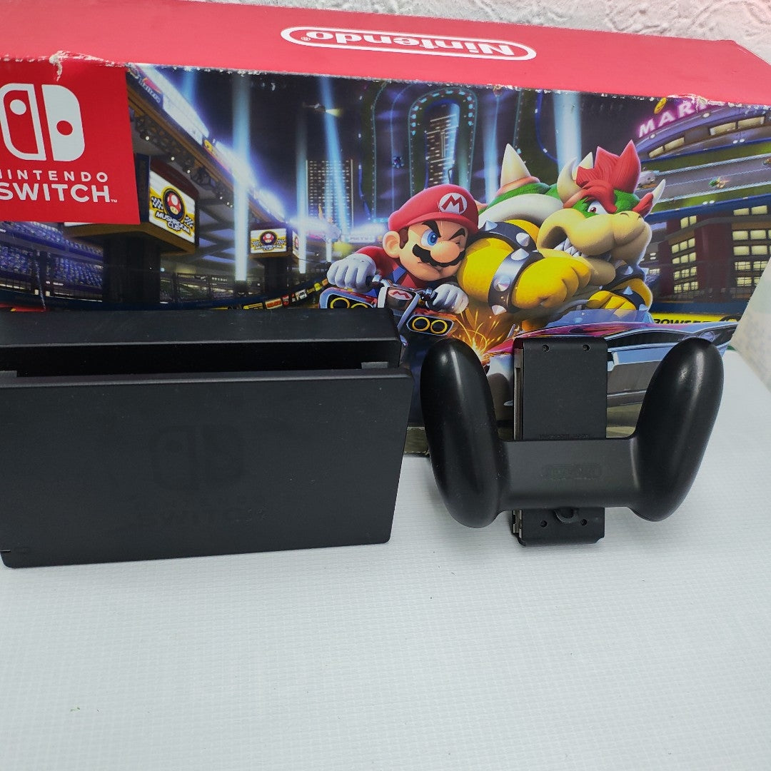 CONSOLA DE VIDEOJUEGO NINTENDO SWITCH 32 GB (SEMINUEVO)