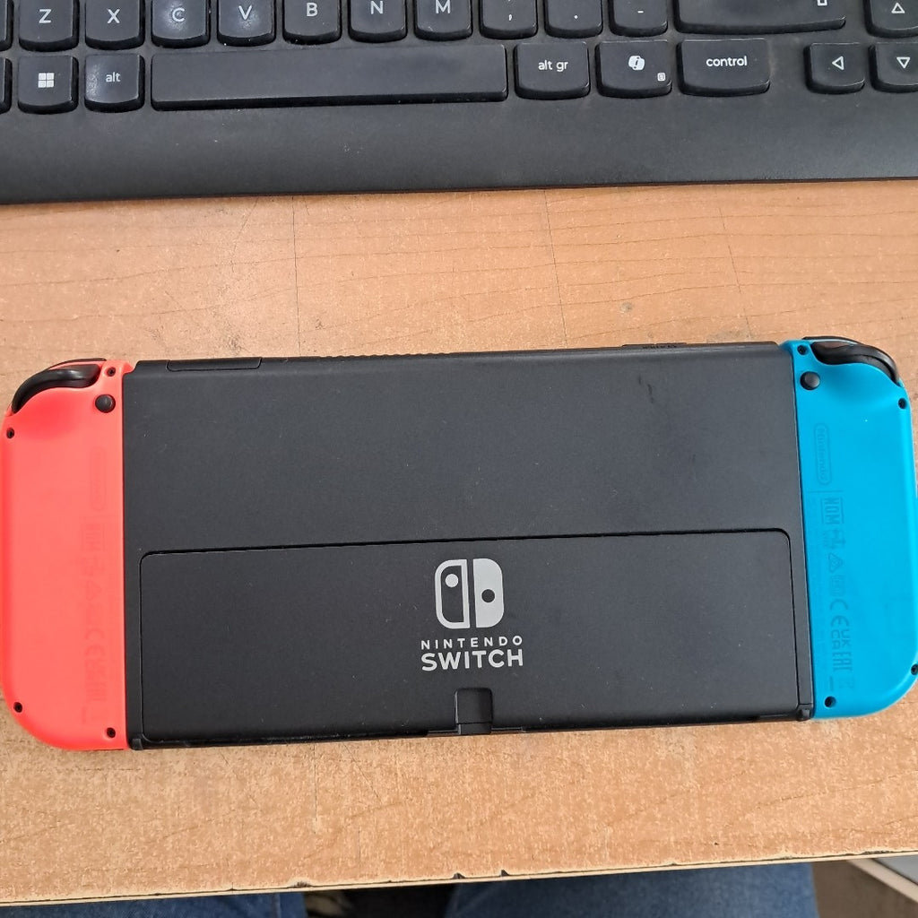 CONSOLA DE VIDEOJUEGO NINTENDO SWITCH OLED 64 GB (SEMINUEVO)