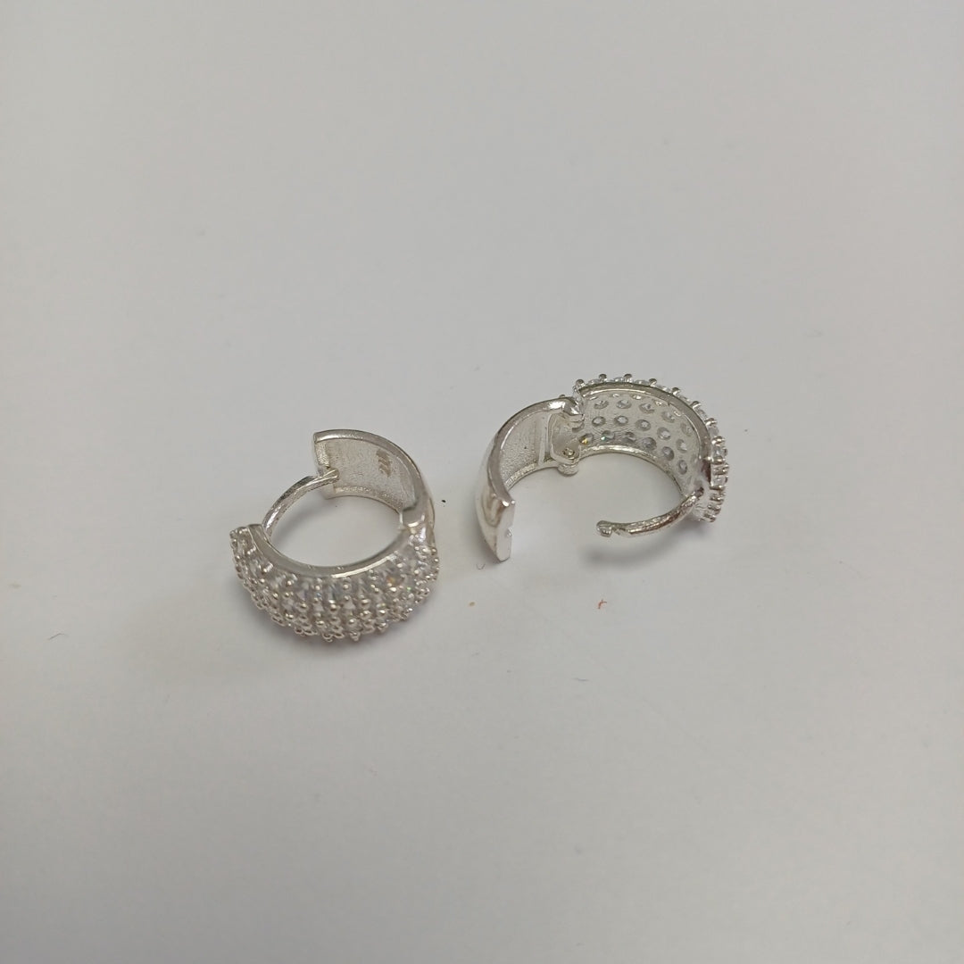 HUGGIES C/CIRCONIAS PLATA .925 5.4 GR (NUEVO)