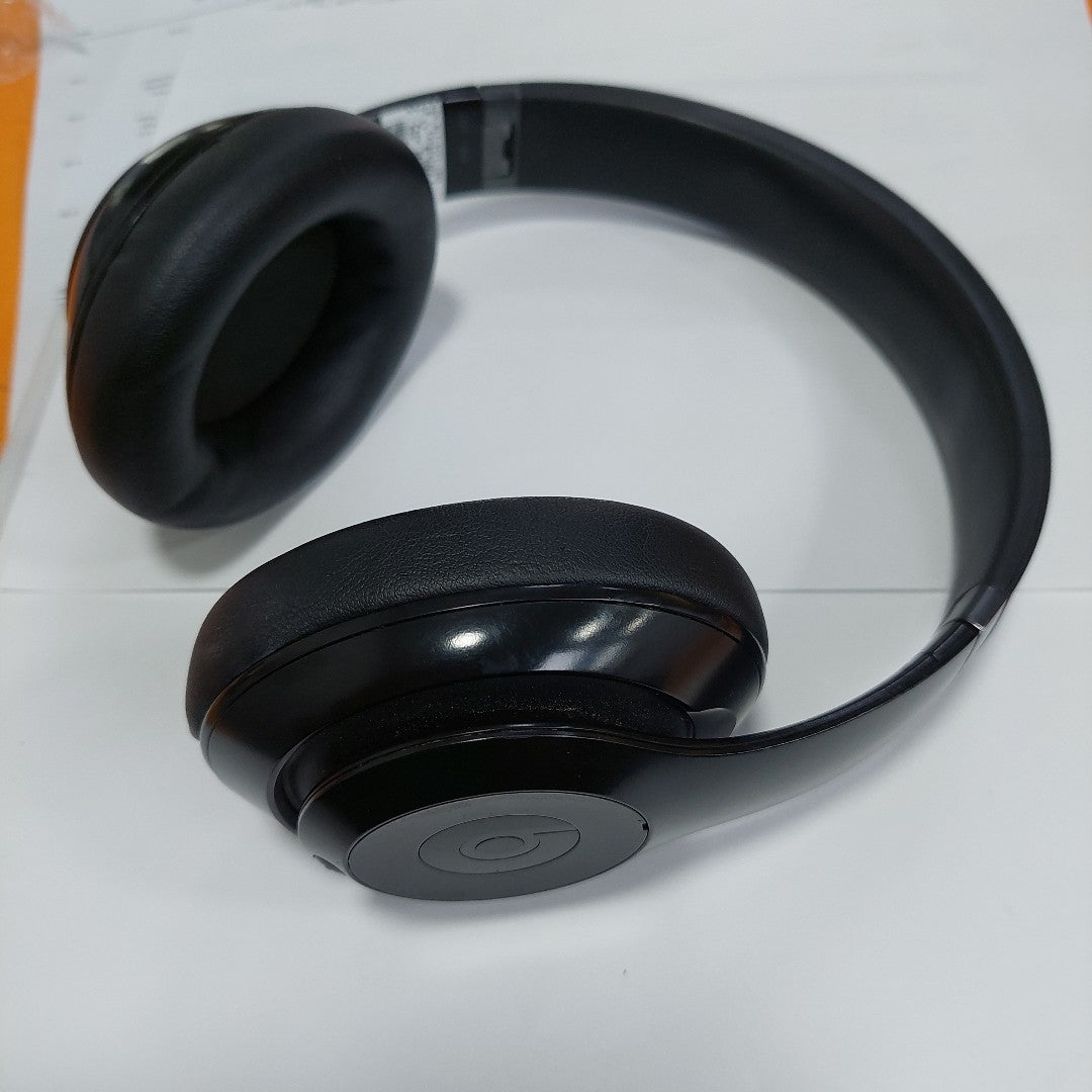 AUDIFONOS BEATS STUDIO PRO INALAMBRICO OVER EAR (SEMINUEVO)