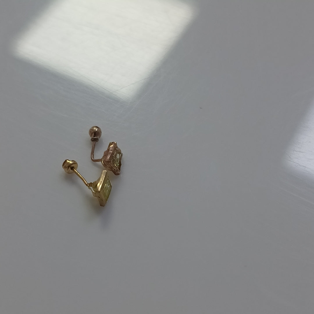 ARETES PAR ORO 10 K 0.4 GRMS (SEMINUEVO)