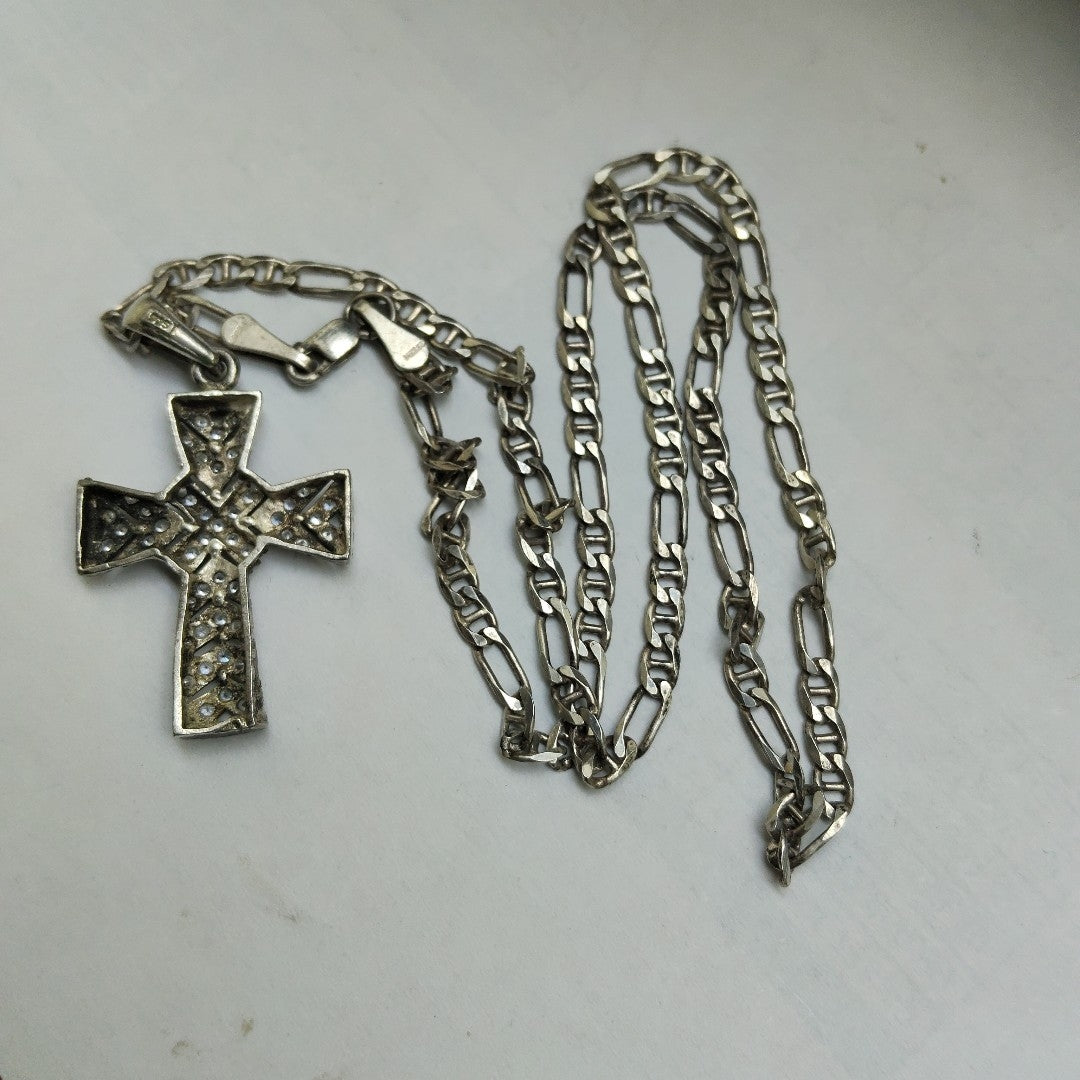 CADENA, CRUZ PLATA 9.9 GRMS (SEMINUEVO)