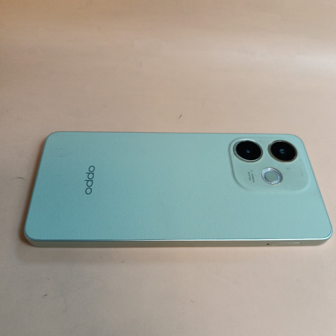 CELULAR OPPO A5 PRO CPH2711 (2025) 256 GB 8 GB RAM (SEMINUEVO)