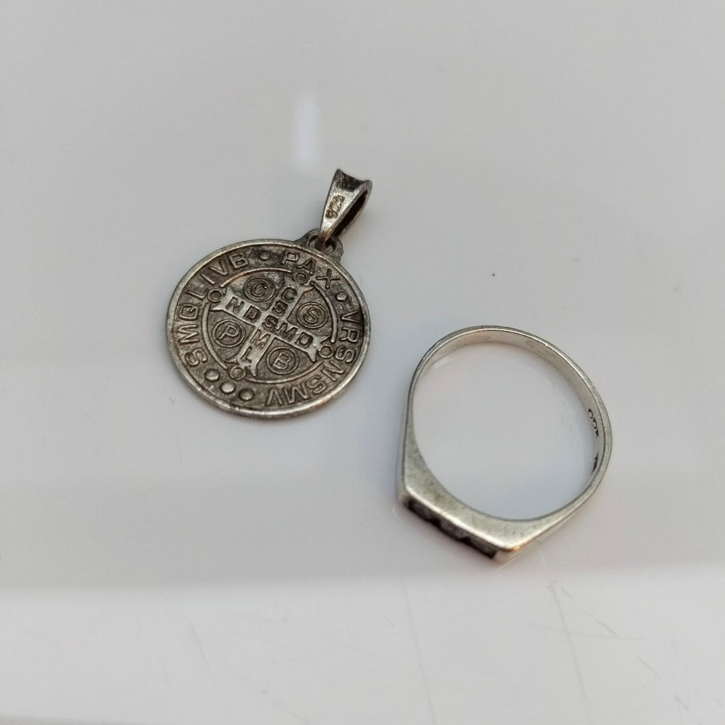 ANILLITO, ARETES PAR, ARRACADAS PAR, CADENA, DIJE, ESCLAVA, PULSERA PLATA 26.6 GRMS (SEMINUEVO)