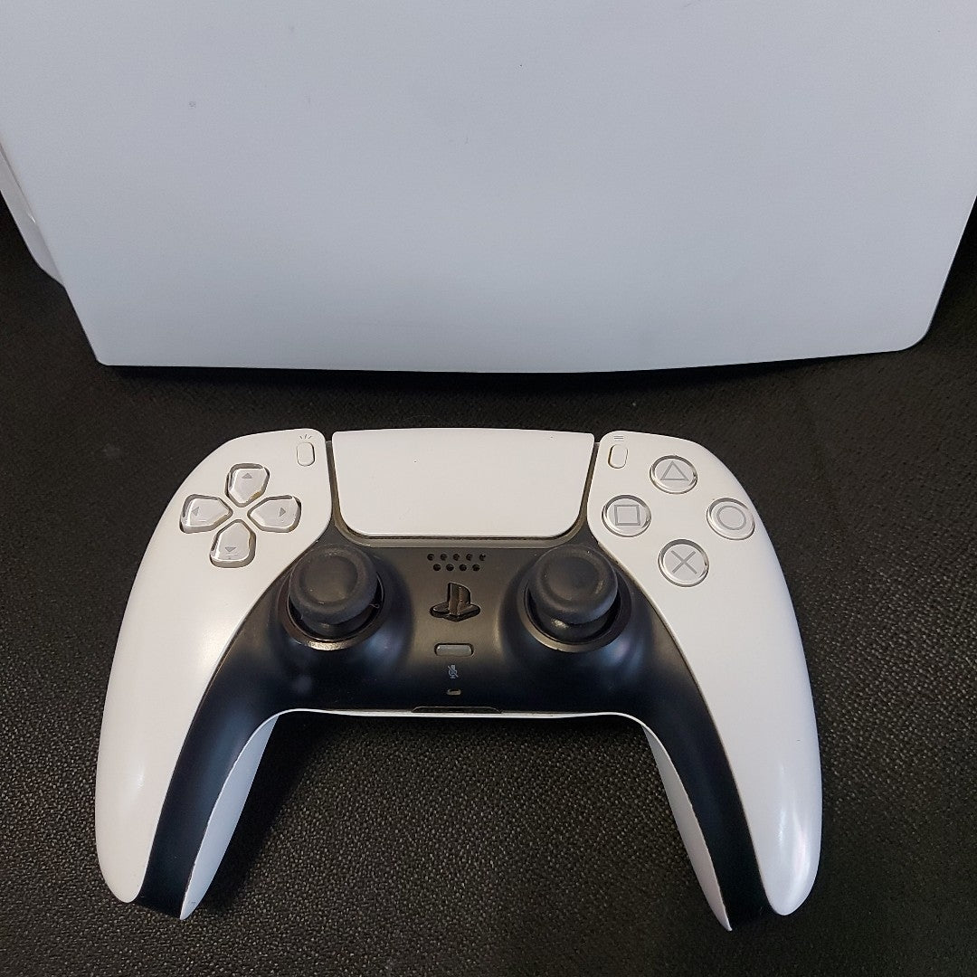 CONSOLA DE VIDEOJUEGO SONY PS5 825 SSD (SEMINUEVO)