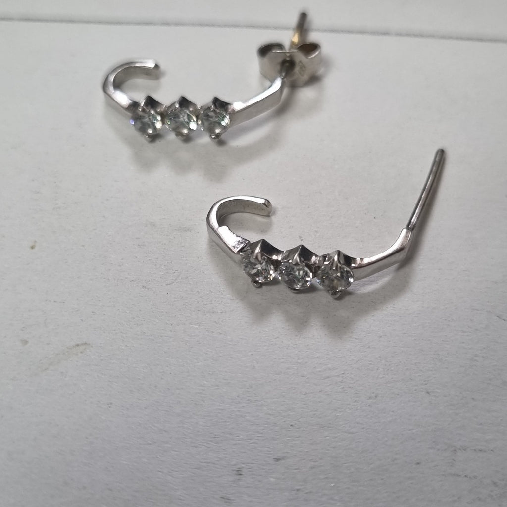 ARETES PAR ORO BLANCO 14 K 1.9 GRMS (SEMINUEVO)