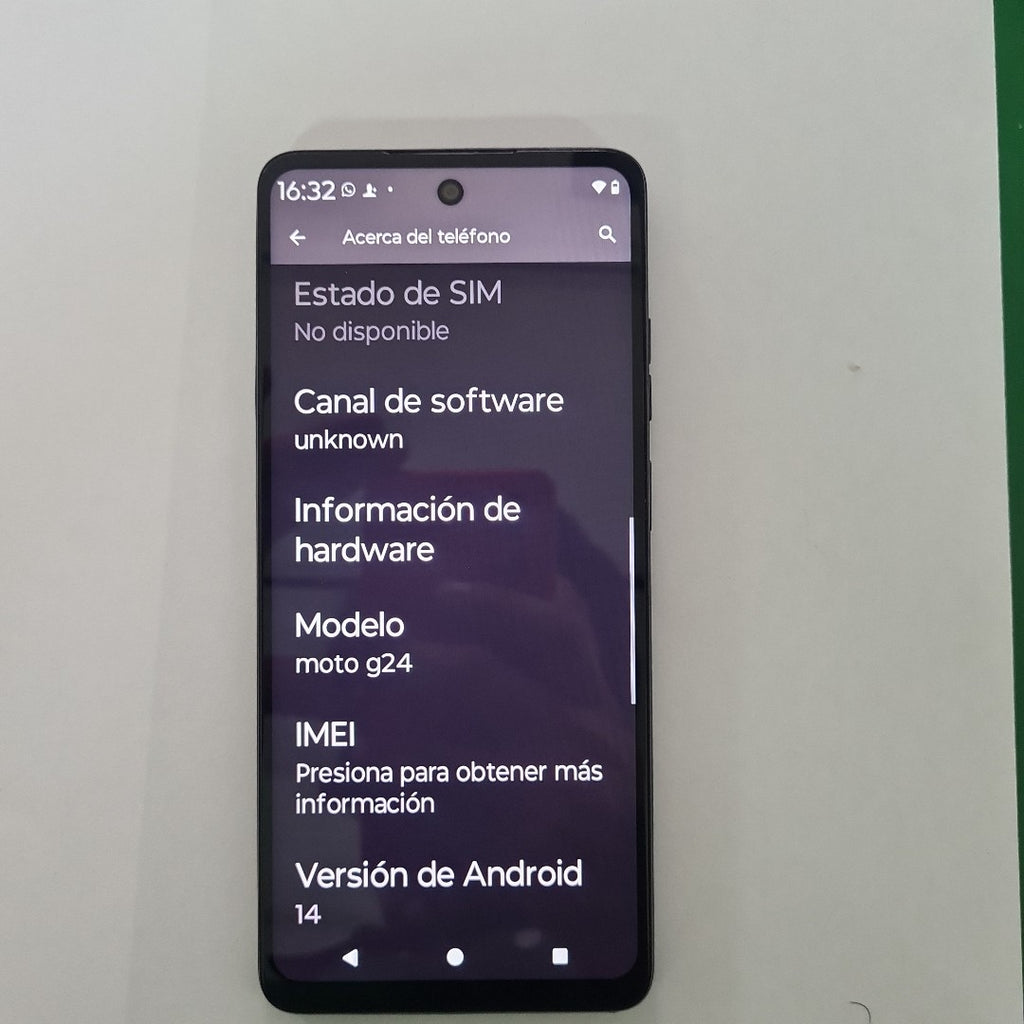 CELULAR MOTOROLA MOTO G24 XT2423-1 (2024) 256 GB 4 GB RAM (SEMINUEVO)