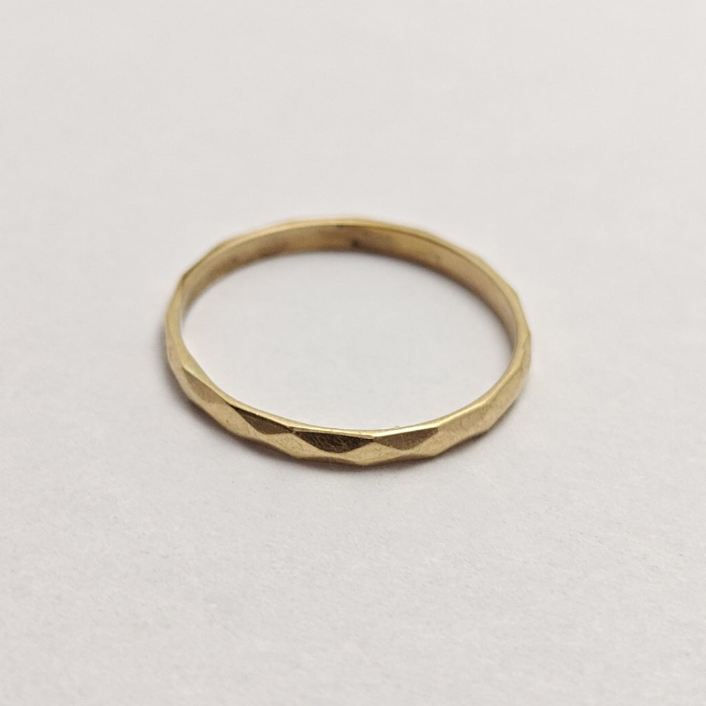 ARGOLLA ORO 14 K 0.7 GRMS (SEMINUEVO)