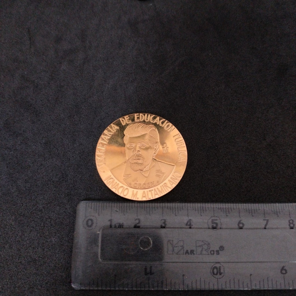 MEDALLA CONMEMORATIVA ORO 21 K 41,90 GRMS (SEMINUEVO)