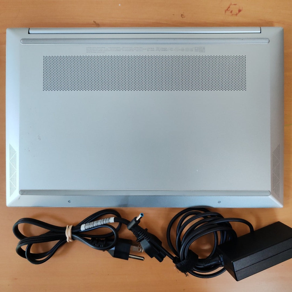 LAPTOP HP PAVILION 15-EH3000LA (2023) 512 GB SSD 16 GB RAM (SEMINUEVO)