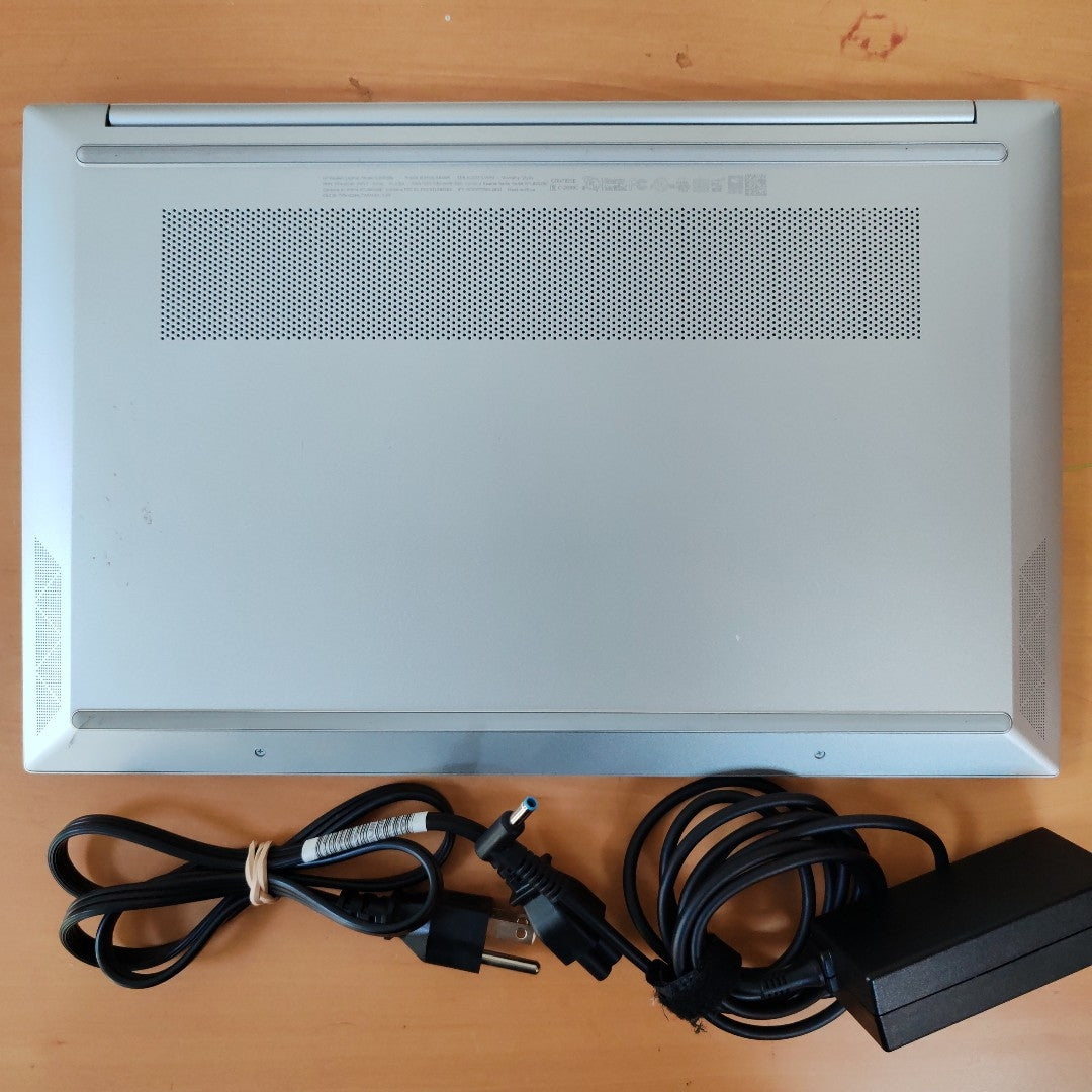 LAPTOP HP PAVILION 15-EH3000LA (2023) 512 GB SSD 16 GB RAM (SEMINUEVO)