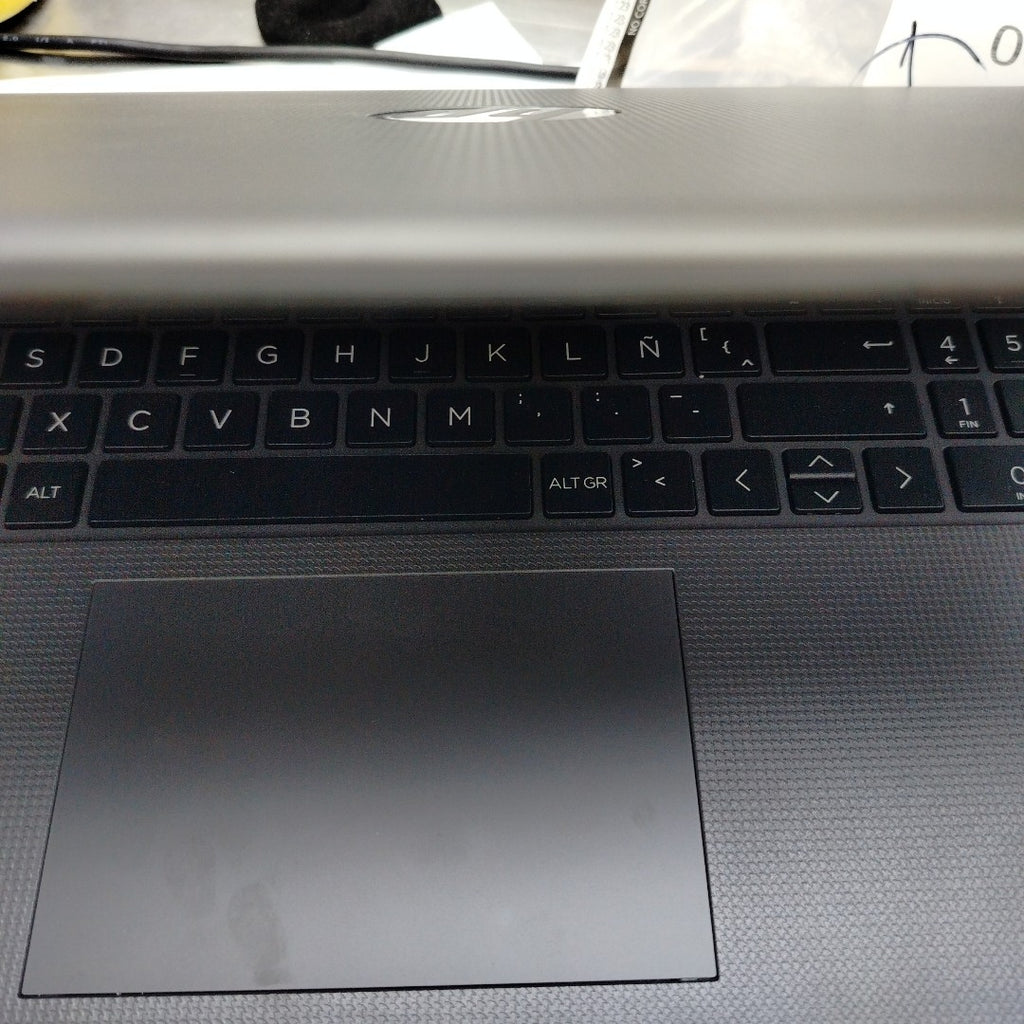 LAPTOP HP 255 G10 (2024) 512 GB SSD 8 GB RAM (SEMINUEVO)