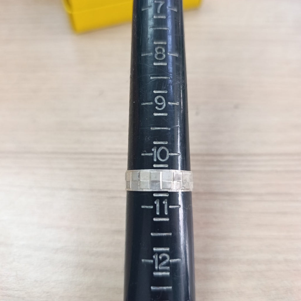 ANILLITO, DIJE PLATA 7 GRMS (SEMINUEVO)
