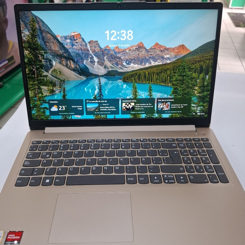 LAPTOP LENOVO IDEAPAD 1 15AMN7 (2024) 256 GB SSD 8 GB RAM (SEMINUEVO)