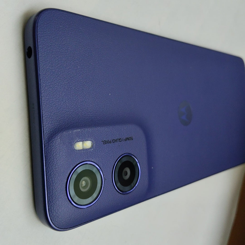 CELULAR MOTOROLA MOTO G05 XT2523-2 (2025) 64 GB 4 GB RAM (SEMINUEVO)