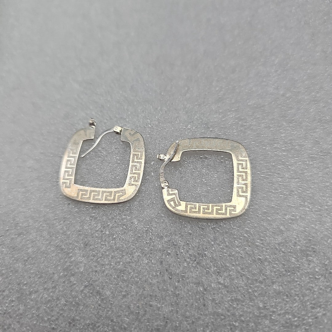 ARETES PAR PLATA 18.9 GRMS (SEMINUEVO)