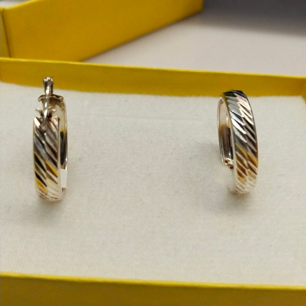 PAR ARRACADAS LABRADAS PLATA .925 2.4 GR (NUEVO)