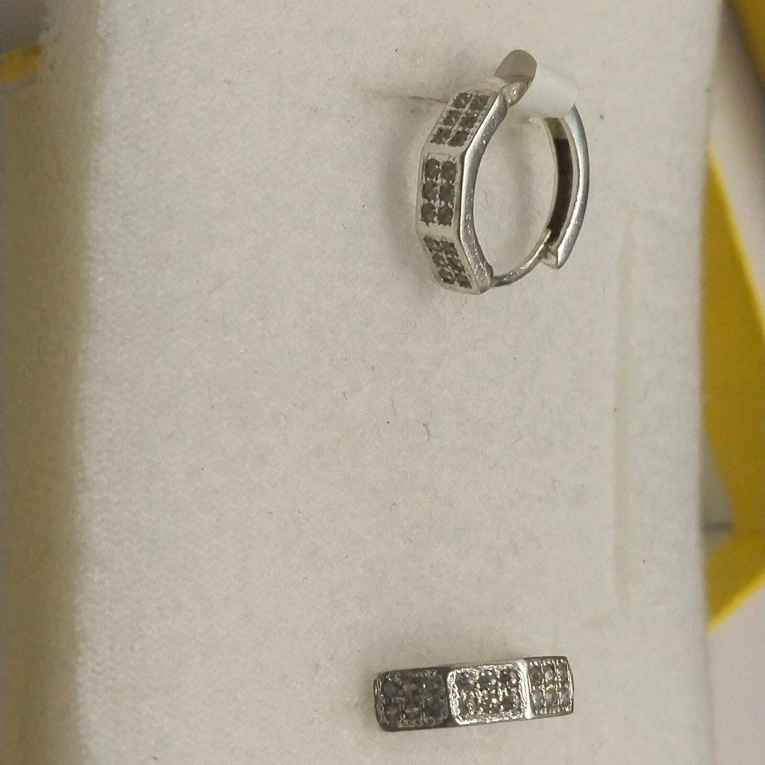 ARRACADAS C/CIRCONIAS PLATA .925 2.5 GR (NUEVO)