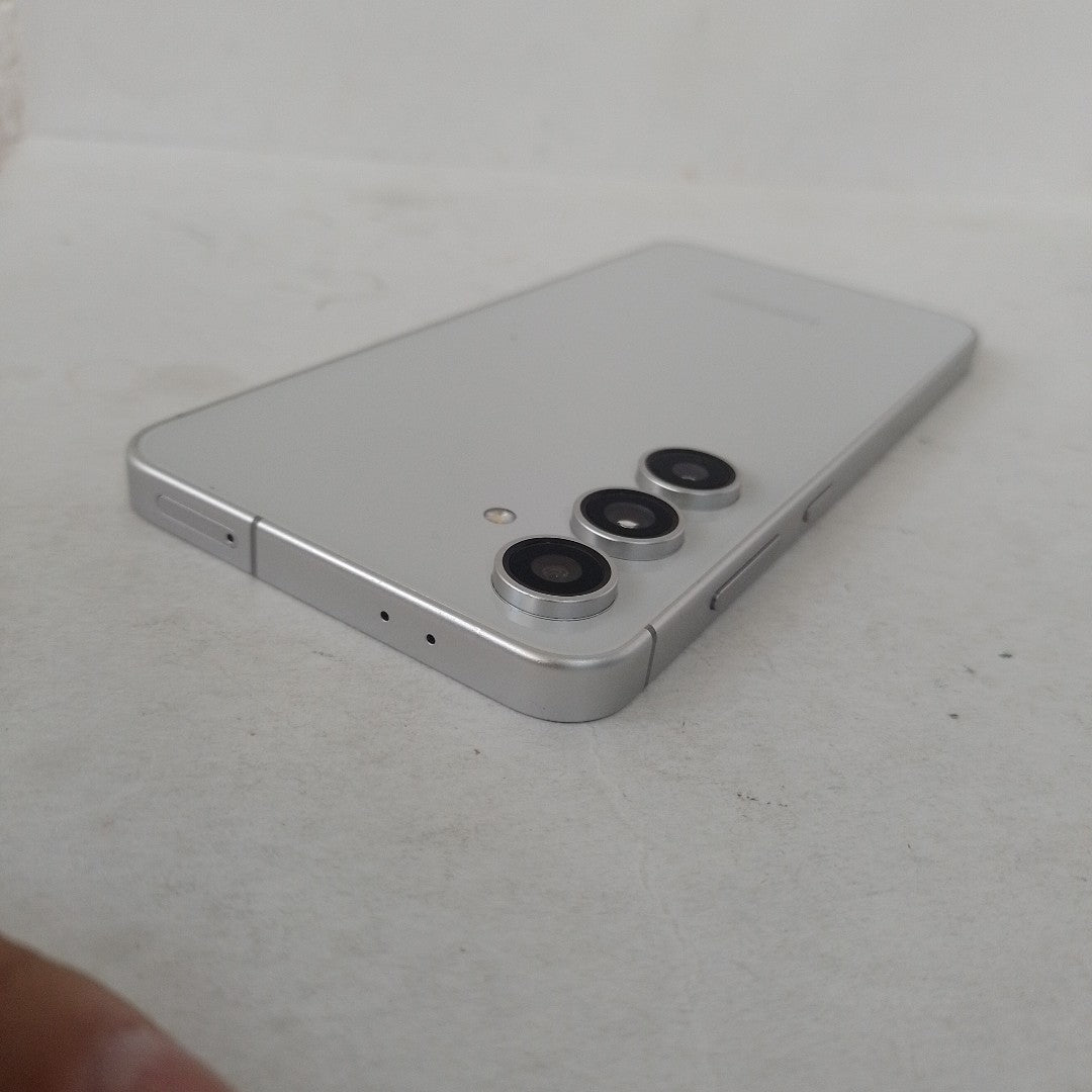 CELULAR SAMSUNG GALAXY S24 FE SM-S721B 128 GB 8 GB RAM (SEMINUEVO)