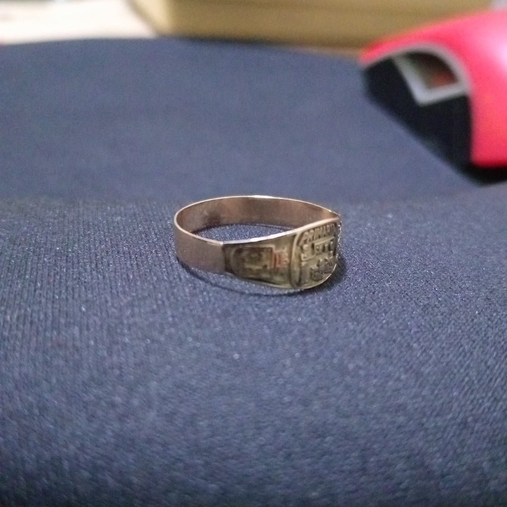 ANILLO DE GRADUACIÓN ORO 10 K 1,00 GRMS (SEMINUEVO)