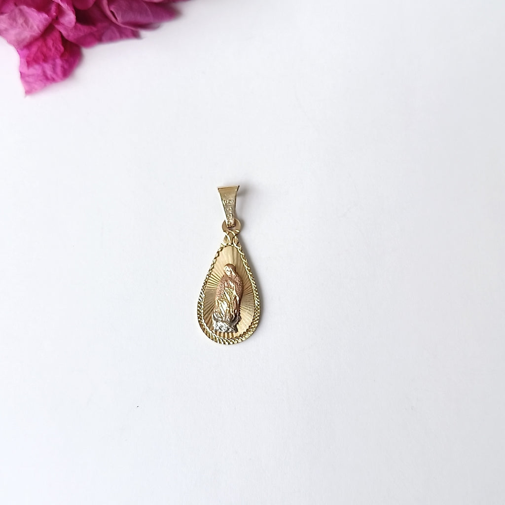 CADENA,MEDALLA PERSONAL ORO 10 K 3,70 GRMS (SEMINUEVO)