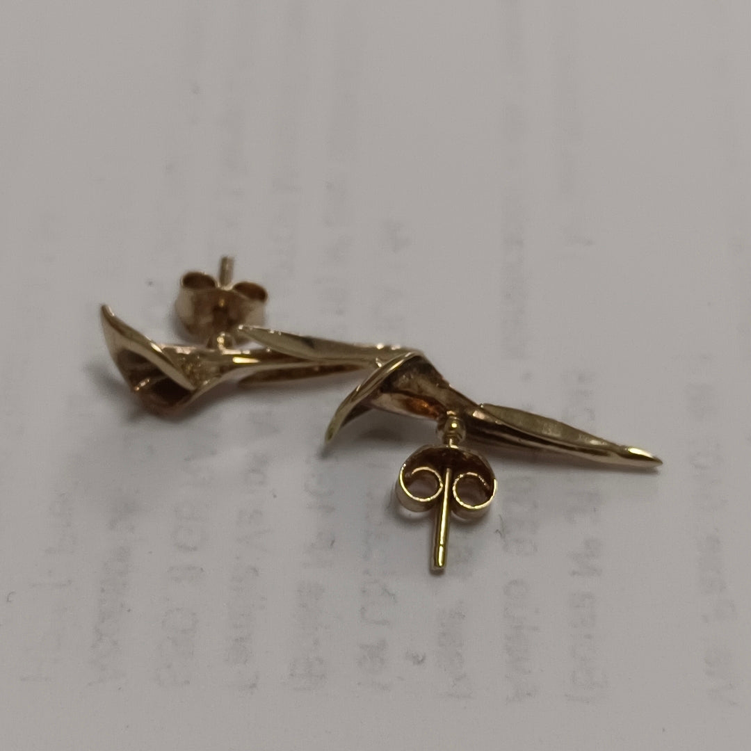 ARETES PAR ORO 14 K 2.3 GRMS (SEMINUEVO)