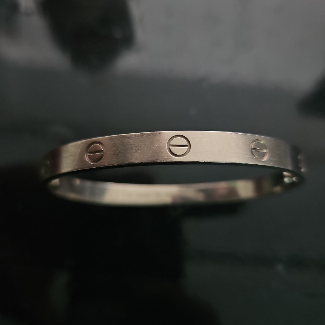 PULSERA RIGIDA ORO BLANCO 18 K 37.1 GRMS (SEMINUEVO)