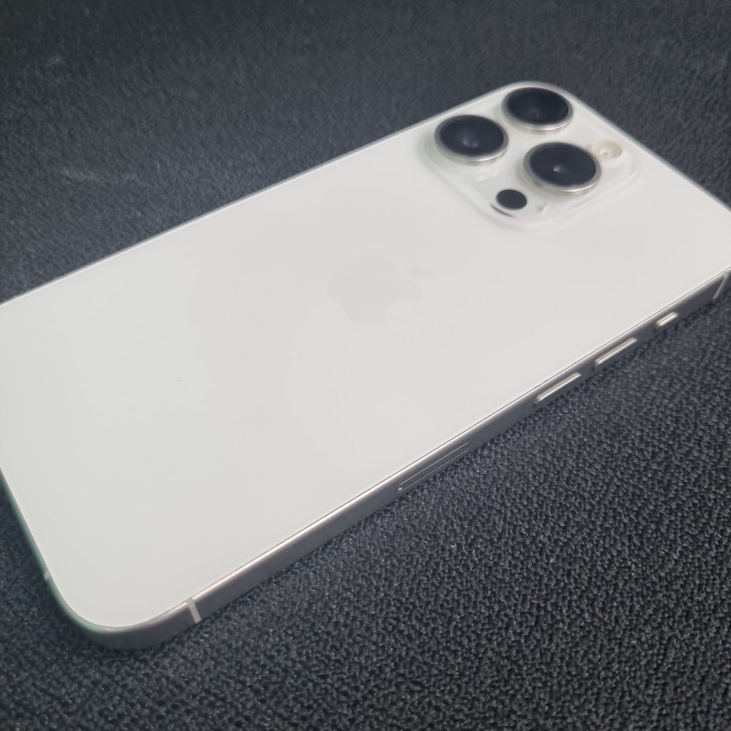 CELULAR APPLE IPHONE 15 PRO A3101 256 GB 8 GB RAM (SEMINUEVO)