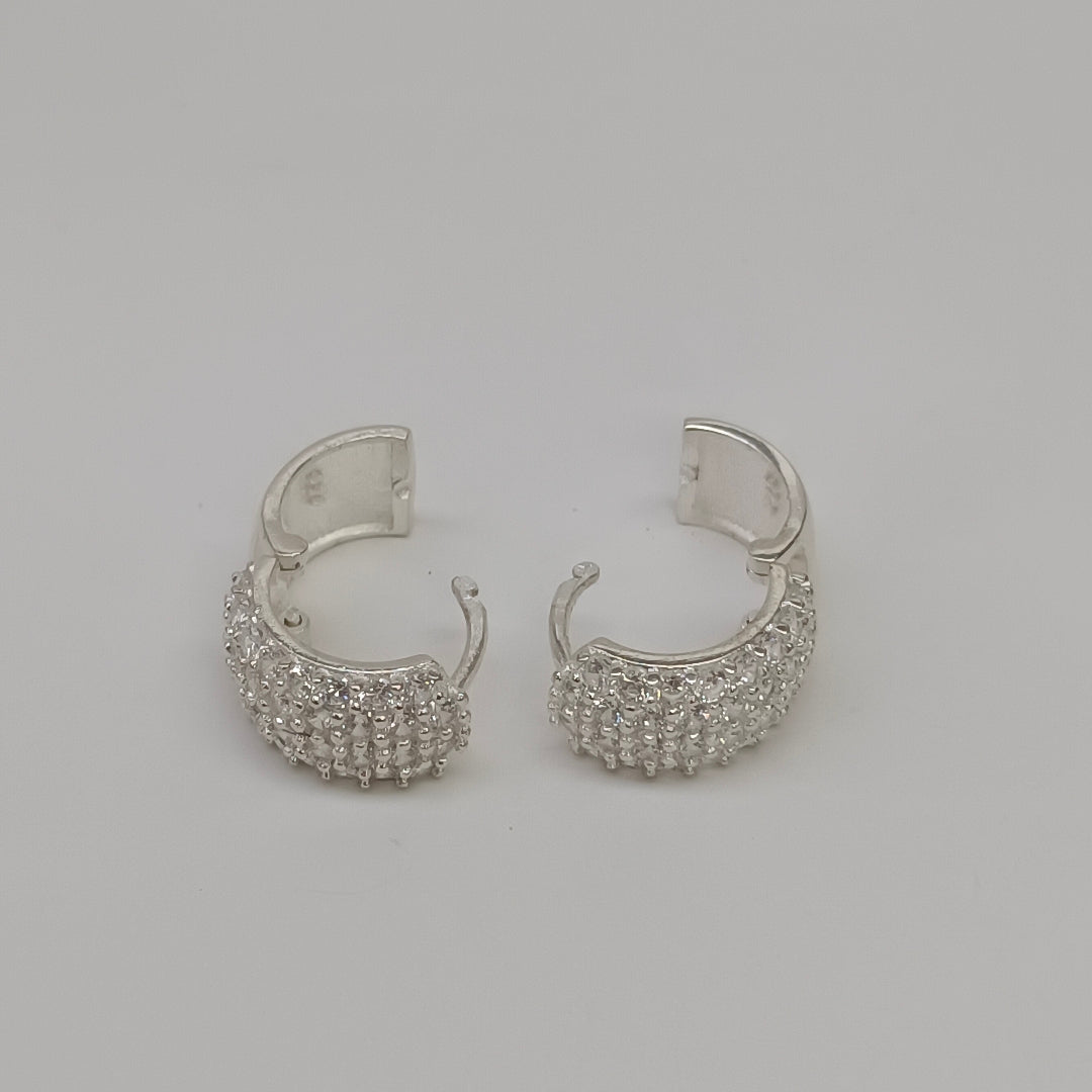 HUGGIES C/CIRCONIAS PLATA .925 5.4 GR (NUEVO)