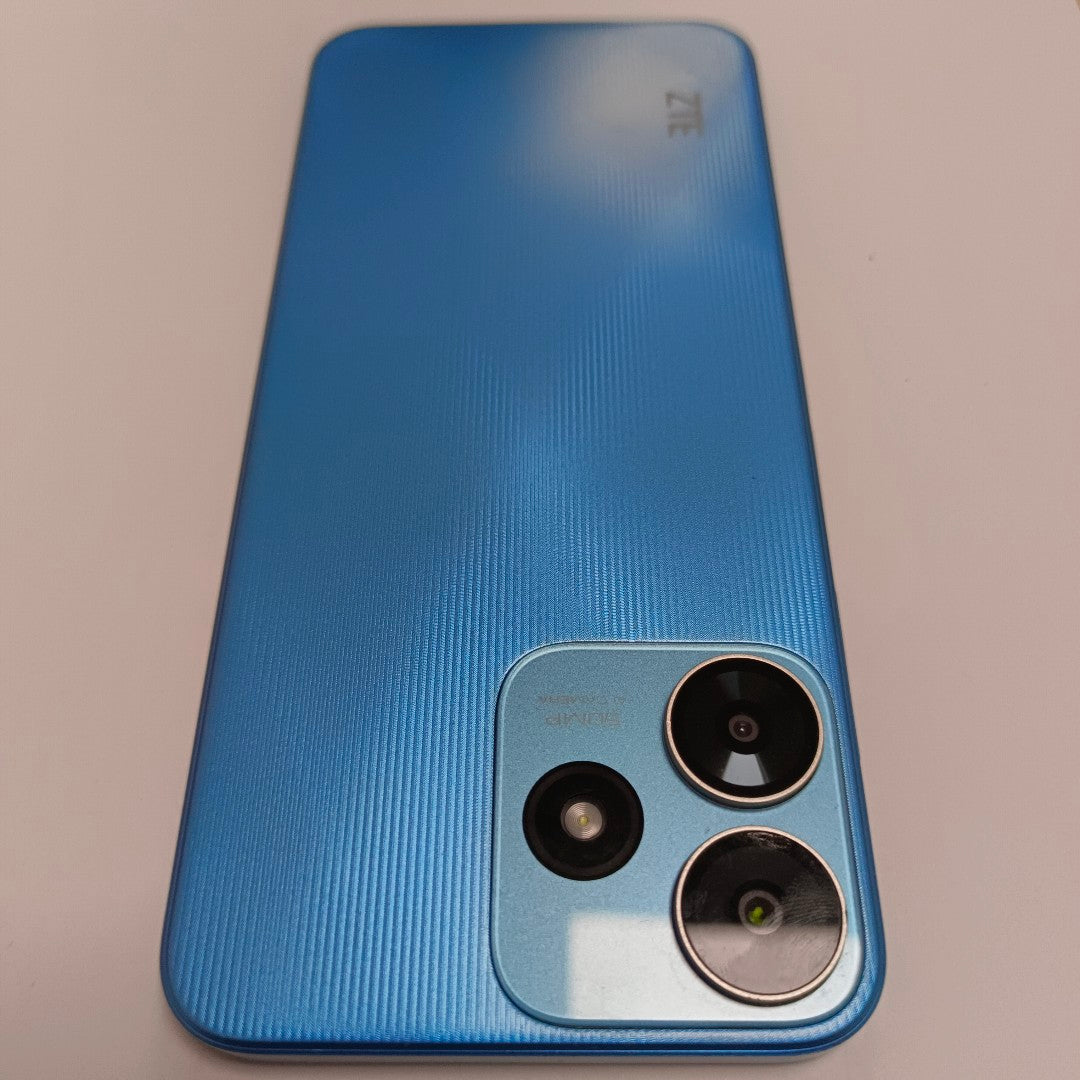 CELULAR ZTE BLADE V50 SMART 7060 128 GB 4 GB RAM (SEMINUEVO)