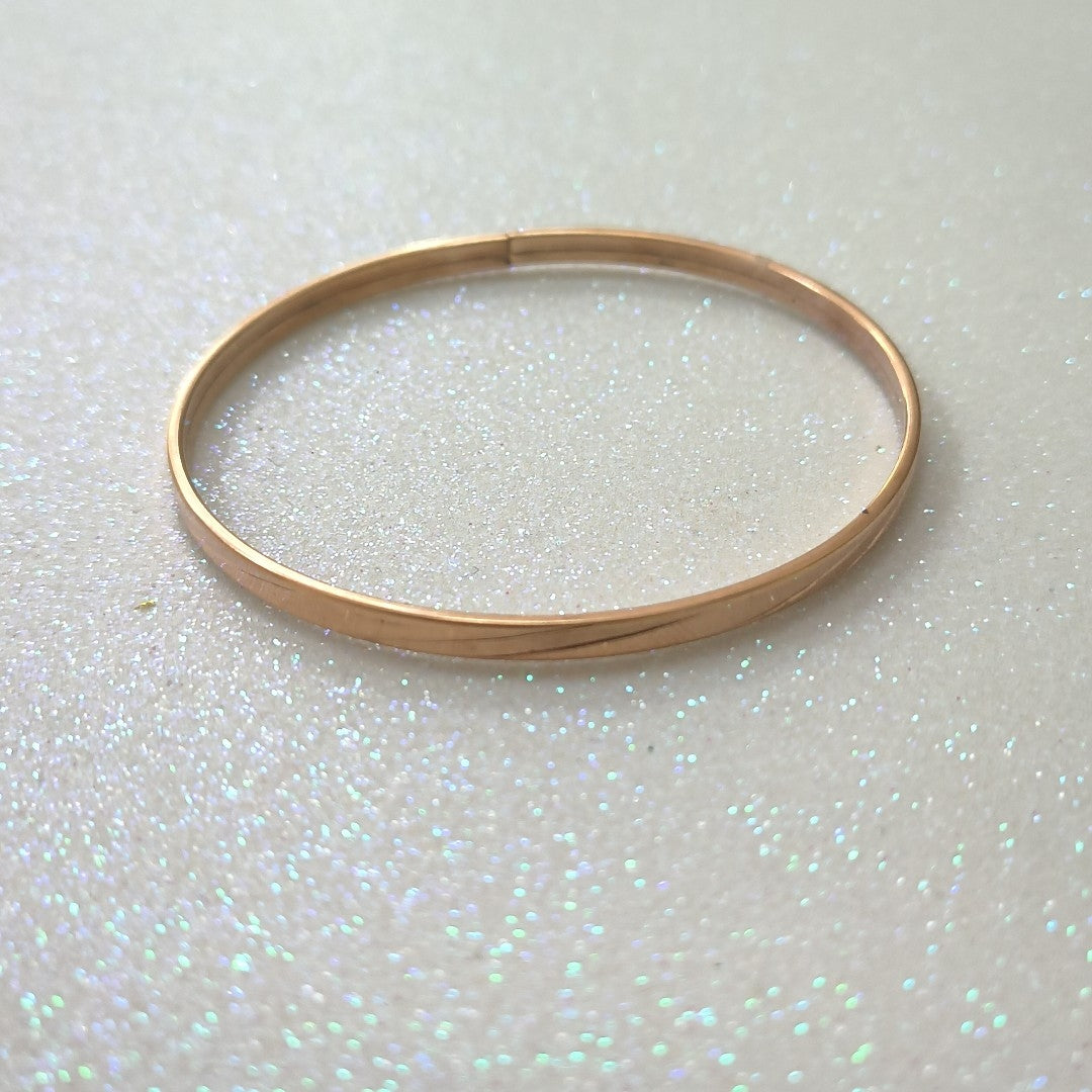 PULSERA RIGIDA ORO 10 K 4,40 GRMS (SEMINUEVO)