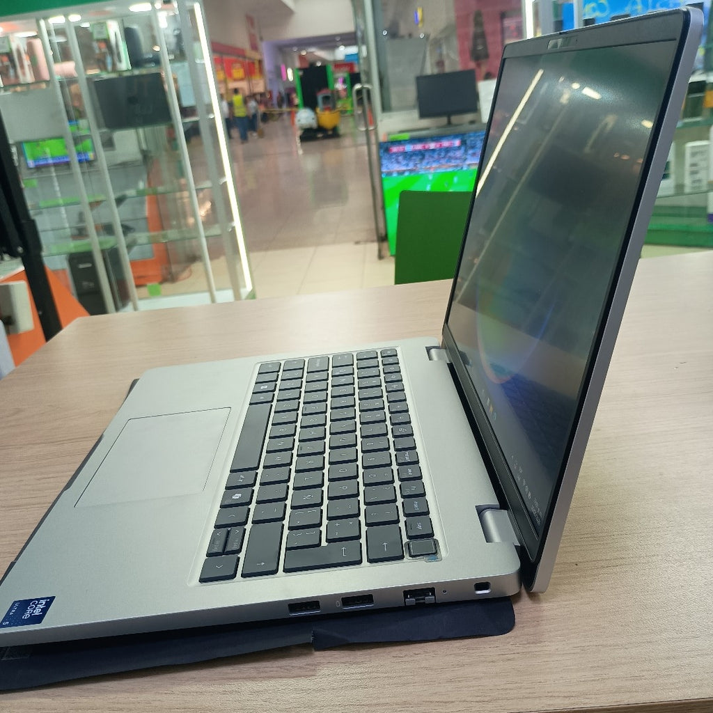 LAPTOP DELL PRO 14 (2025) 512 GB SSD 16 GB RAM (SEMINUEVO)
