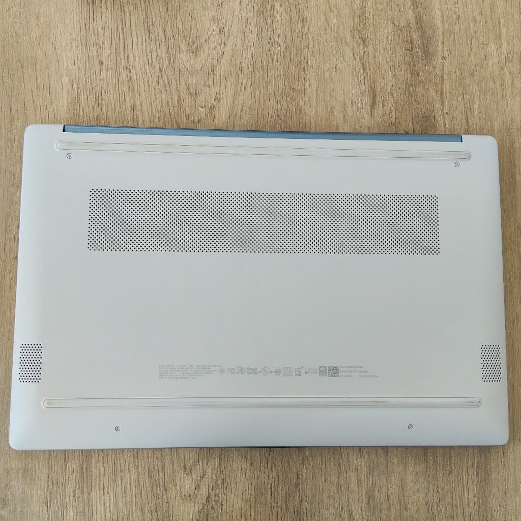 LAPTOP HP 15-FD0231LA (2025) 512 GB SSD 8 GB RAM (SEMINUEVO)